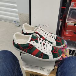 Gucci Men`s Size 8