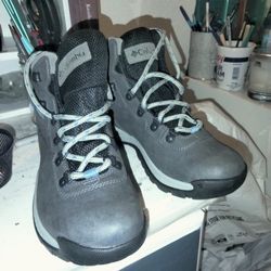 Columbia Women's Hiking Boots, Size 7