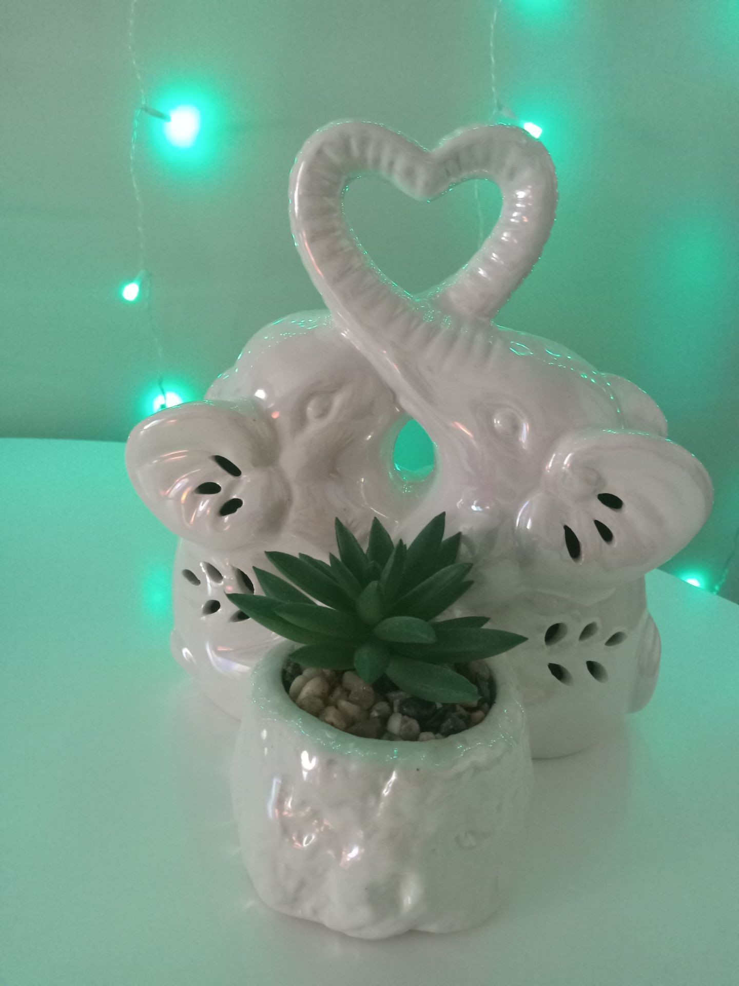 Elephant pair decor