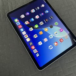 11 inch iPad Air M2 Chip
