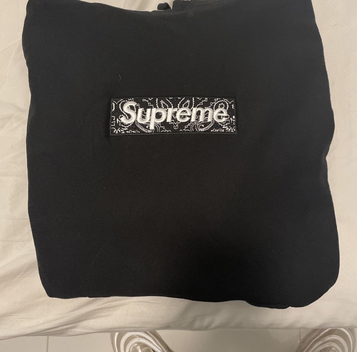 Supreme Bandana box logo Medium 