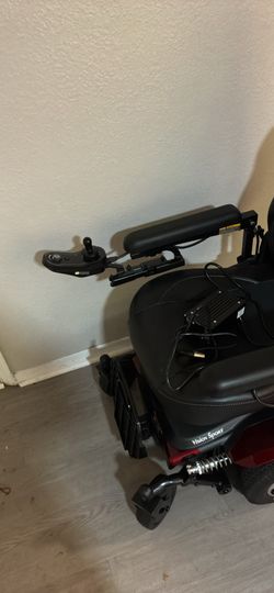 Electric wheelchair