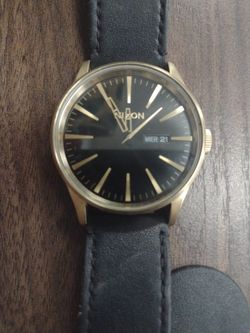 Nixon never Be Late Men's Watch Sentry