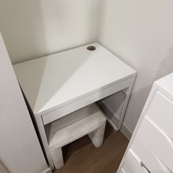 ikea Micke Desk 