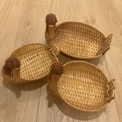 Baskets 