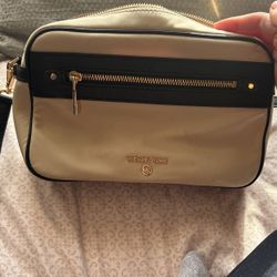 Michael Kors Jet Set Charm Large Ew Nylon Crossbody