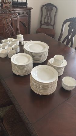 Dinnerware Set