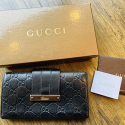 Gucci Guccisima Wallet Black in Good Condition  