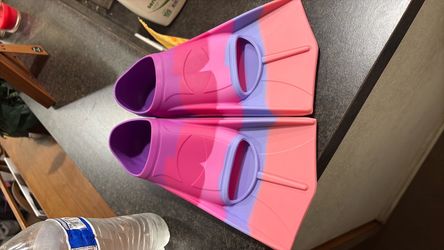 Swim fins size 33-35