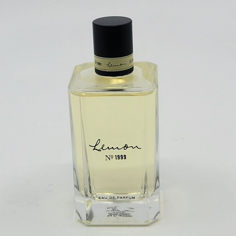 Bath & Body Works C.O. Bigelow Lemon No. 1999 Eau de Parfum Perfume 3.4 
oz 100ml. New, without box. Please see the photos.
Weight 10oz plus shipping 
