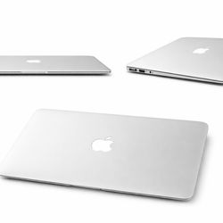 Apple MacBook Air Silver Laptop SSD Built-in Webcam Wi-Fi Bluetooth
