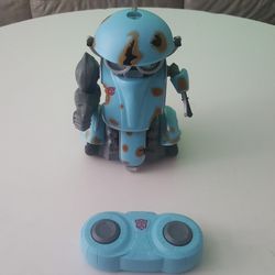 Sqweek Transformer Robot