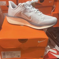 Nike Quest 6