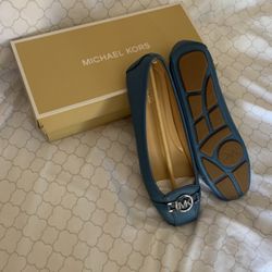 Michael Kors flats