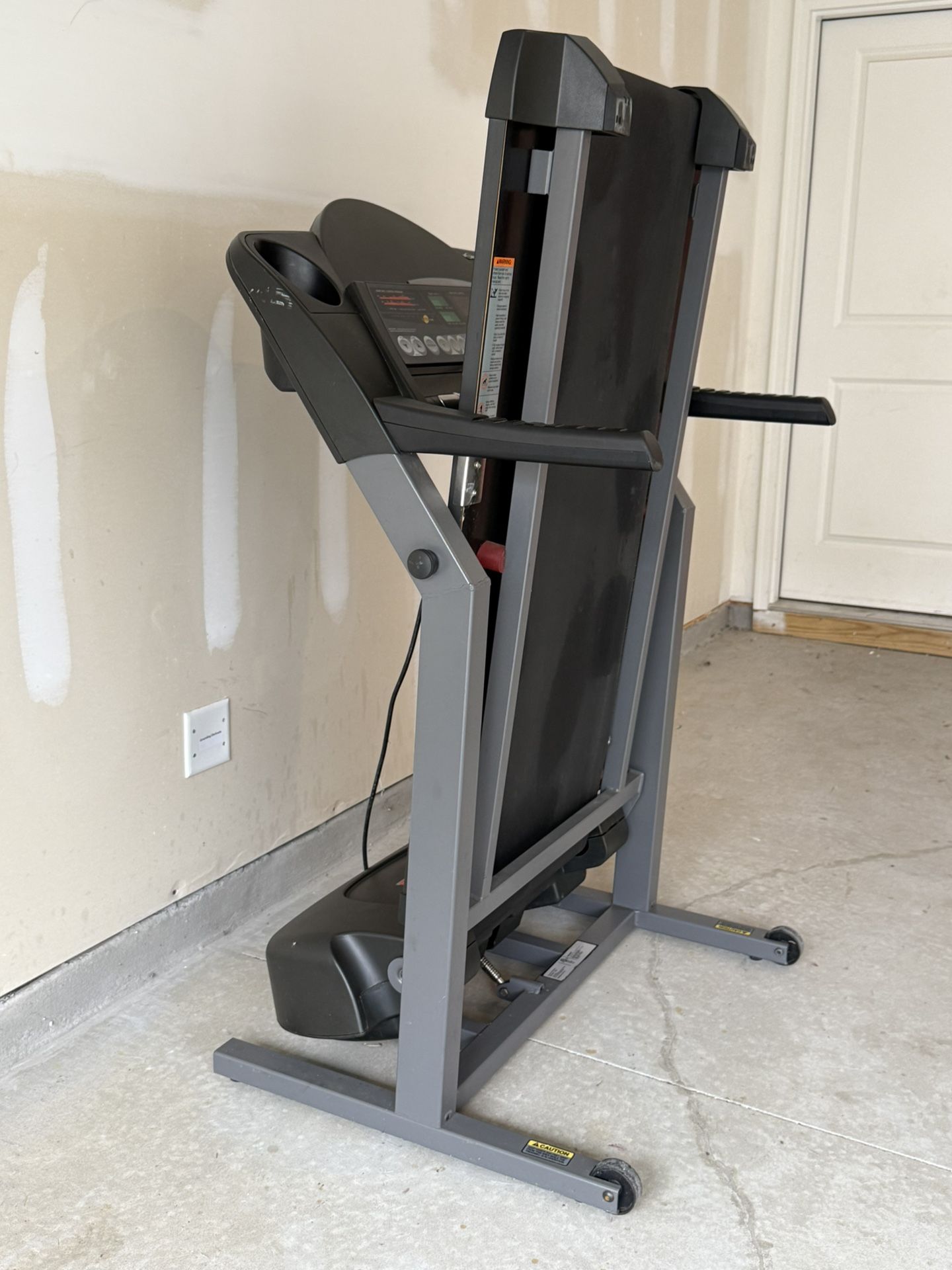 ProForm 2500 Treadmill – Heavy-Duty, Reliable, Fully Functional