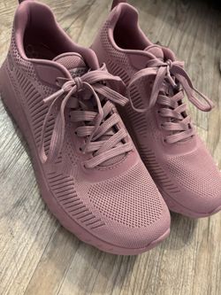 Sketchers Size 8.5 Shoes
