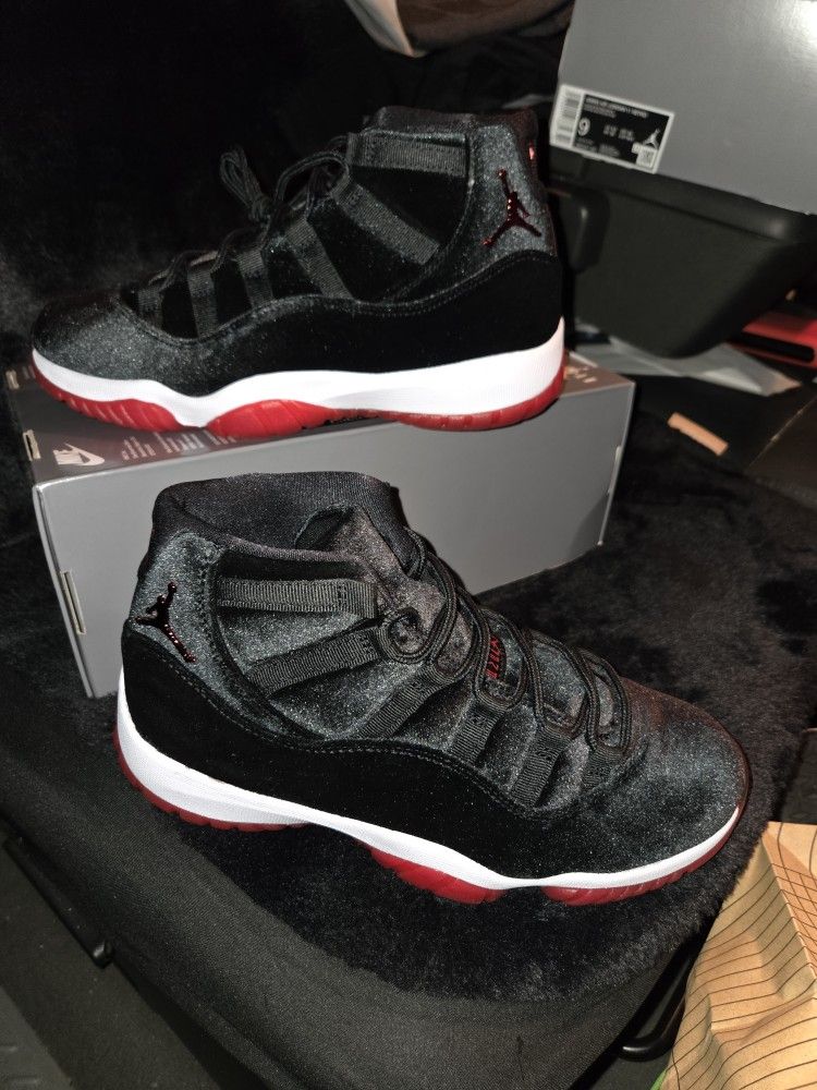 Jordans Sz 7W , 9W & 9.5W 