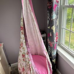 HugglePod Deluxe Floral Canvas Hanging Chair