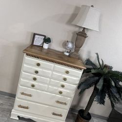 Refurbished Vintage Dresser – Beautiful Cream & Wood Finish