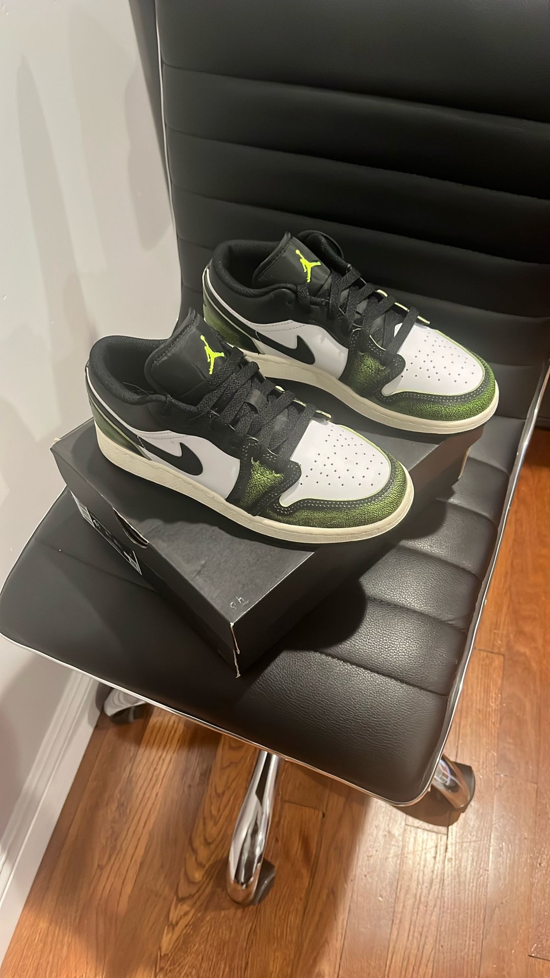 jordan 1 low size 4.5