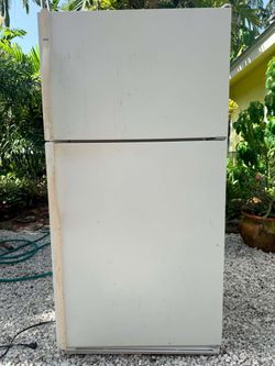 Kenmore top freezer refrigerator