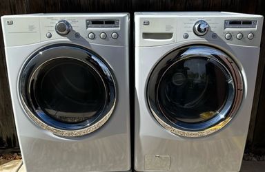 Washer and dryer set