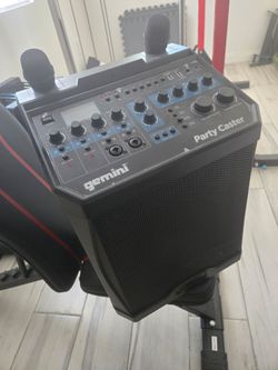 Gemini Party Caster Karaoke Speaker with 2 Mics
