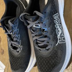 Black Hoka Women’s 7.5 Running Shoes 