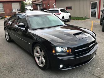 Dodge Charger SRT8