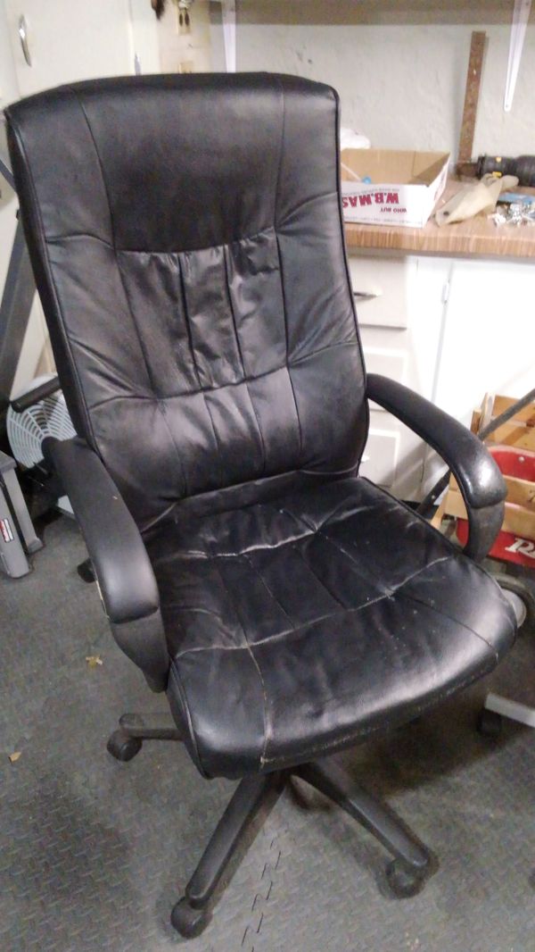 Used Leather Desk Chair Extra High Back Makes It Real Comfly For Used Leather Desk Chair Extra High Back Makes It Real Comfly For In Bristol Ri Offerup