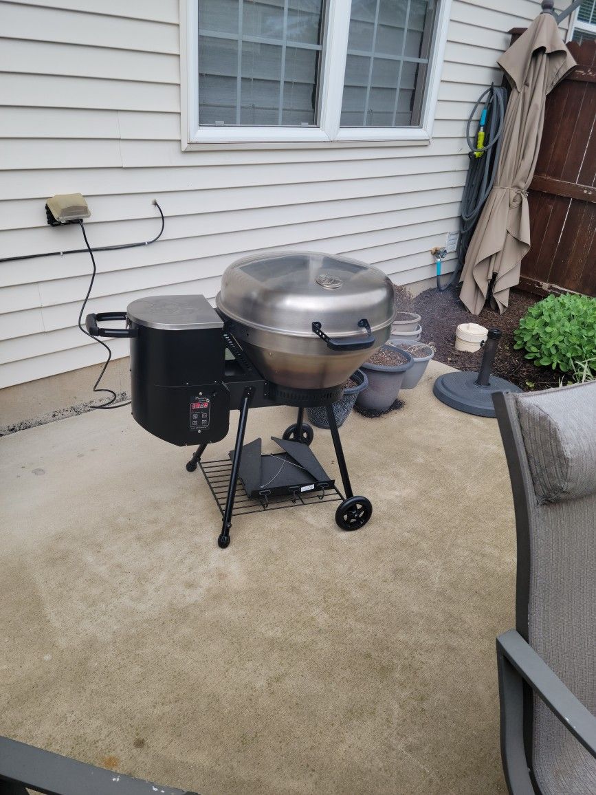 Reqtec RT-380 (Bullseye) Smoker/Grill