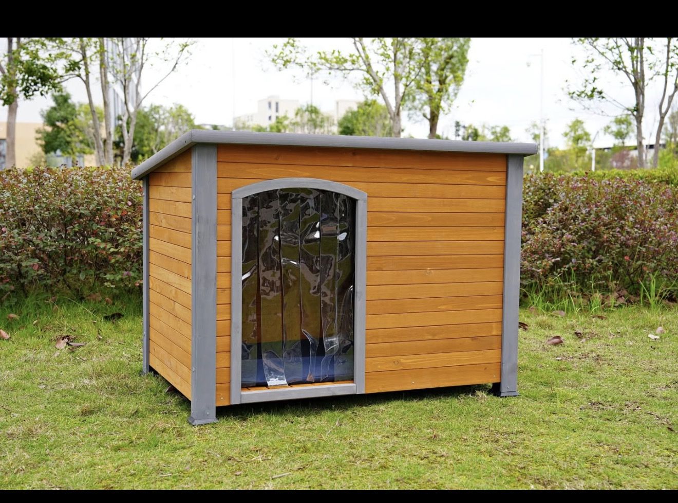 45β wooden dog house