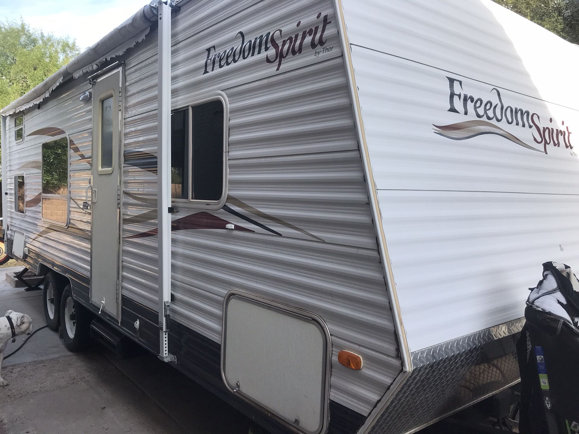 2007 Freedom Spirit FS260 by Thor Travel Trailer 1/2 ton towable!