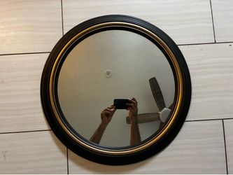 Free round mirror.