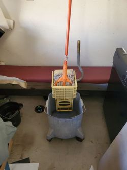 Commercial Mop Bucket and Side-Press Wringer Set