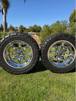 22x12 fuel hammer 8x180 wheels