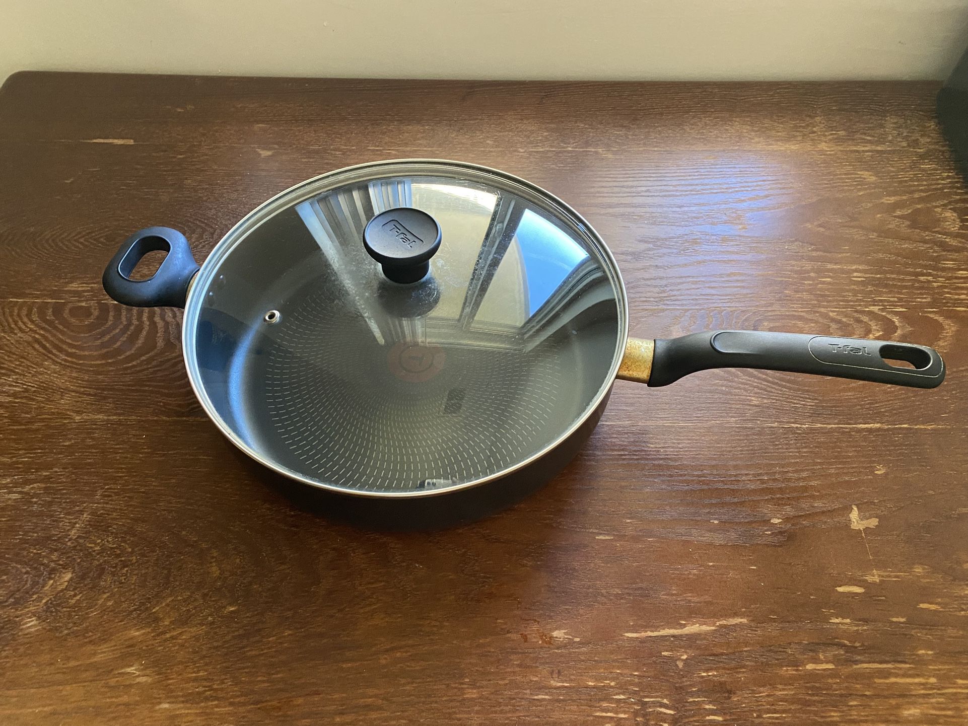 T-fal Large Nonstick Pan With Lid