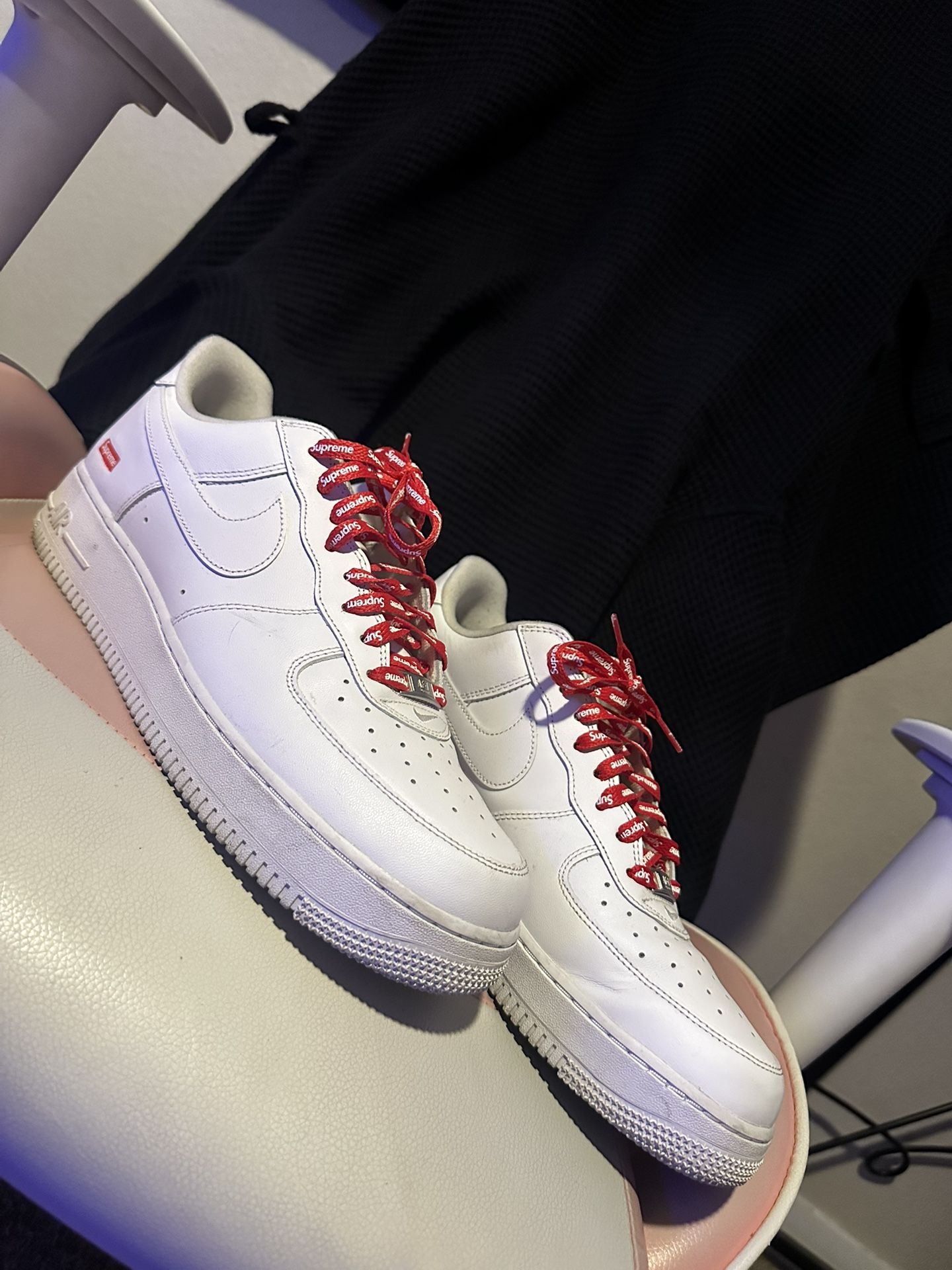 Supreme AIR FORCE 1s SIZE 11.5