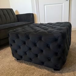 Black Tuffed Ottoman