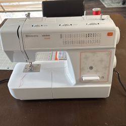 Husqvarna Viking E20 Sewing Machine