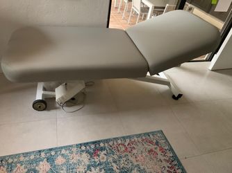 EarthLite Massage / Tattoo Table 