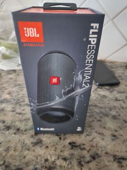 New jbl flip essentials portable Bluetooth speaker