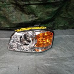 2003-04 Kia Optima Left Headlight 