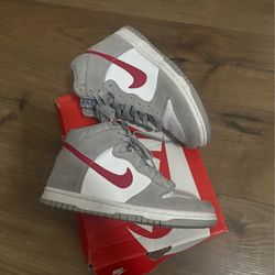 nike dunks 5.5Y