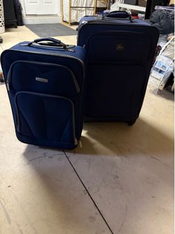 Set of suitcases