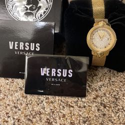 NEW!! Versace versus gold Watch 