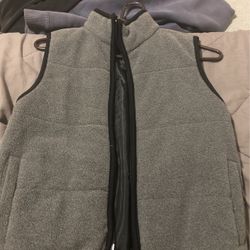 Vest. 