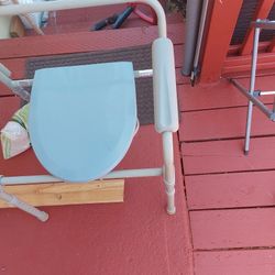 Portable  Potty Chair Adjustable Legs