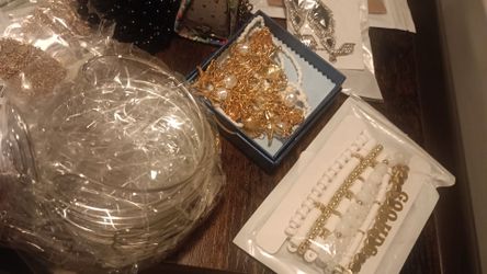Large jewelry lot