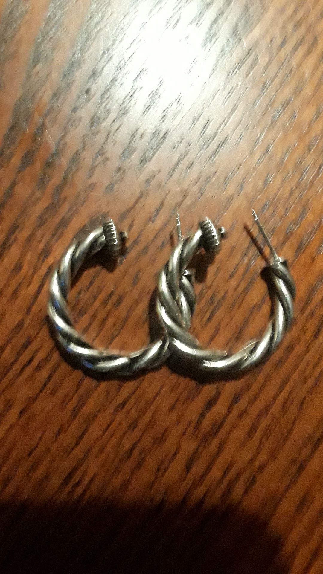 Gorgeous Sterling Silver 925 earrings.